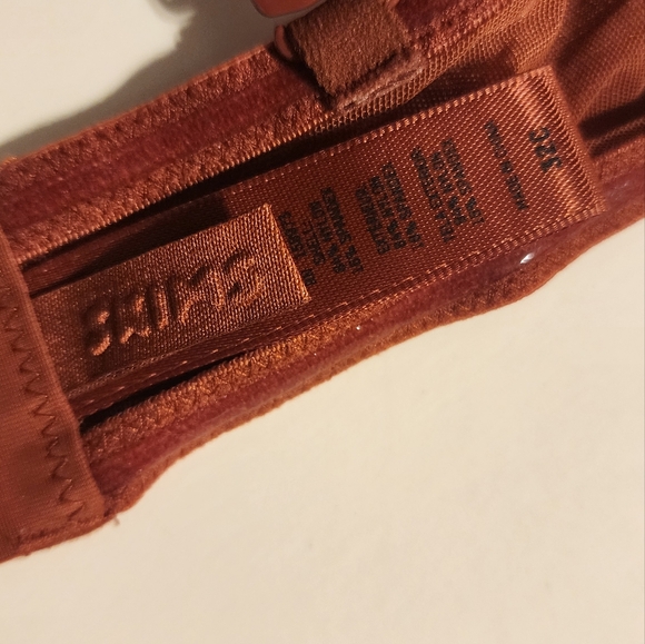 SKIMS SIZE 32C NEW UNLINED SCOOP BRA - Picture 6 of 7